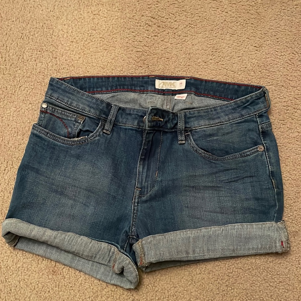 Mountain Kakhi jean shorts. Excellent condition.